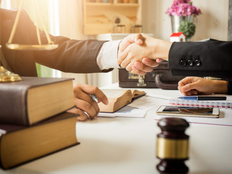 Quelles sont les missions d’un avocat spécialisé en droit bancaire et financier ?